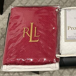 Table Cloth & Table Pad